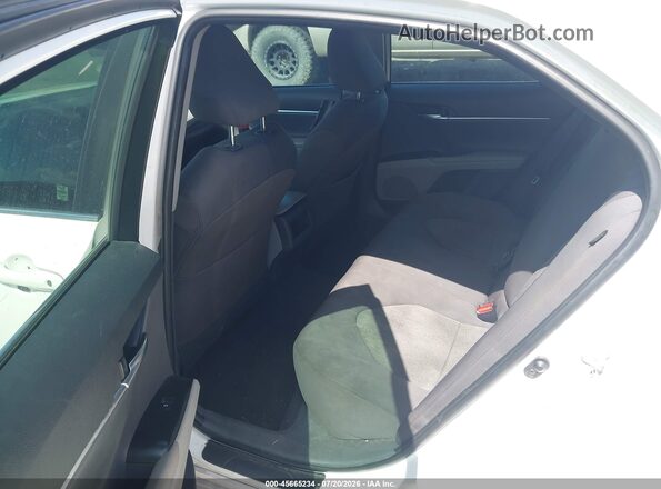 4T1B11HK5JU034541 2018 TOYOTA CAMRY White Widok naklejki z numerem VIN