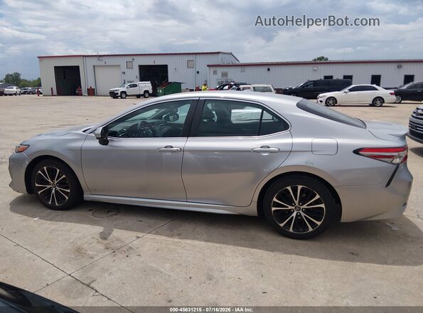 4T1B11HK5JU071315 2018 TOYOTA CAMRY Gray 360 interior view