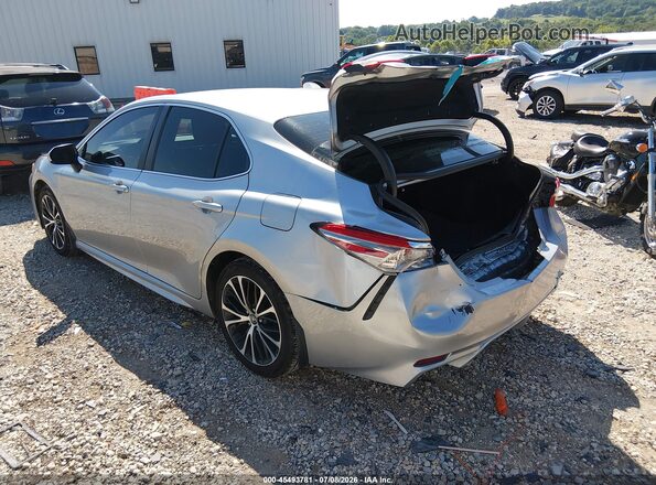 4T1B11HK5JU648893 2018 TOYOTA CAMRY Silver უკანა მარცხენა