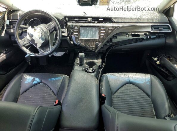4T1B11HK5KU239147 2019 TOYOTA CAMRY Серебряный Вид панели приборов