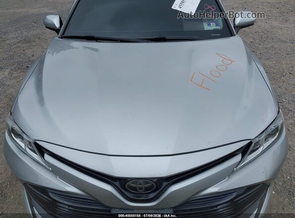 4T1B11HK5KU699568 2019 TOYOTA CAMRY Silver Widok z przodu