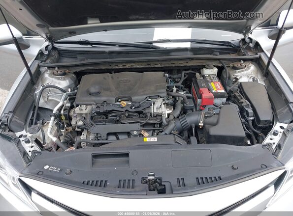 4T1B11HK5KU699568 2019 TOYOTA CAMRY Silver Widok z tyłu