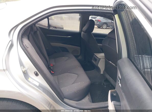 4T1B11HK5KU699568 2019 TOYOTA CAMRY Silver Widok naklejki z numerem VIN