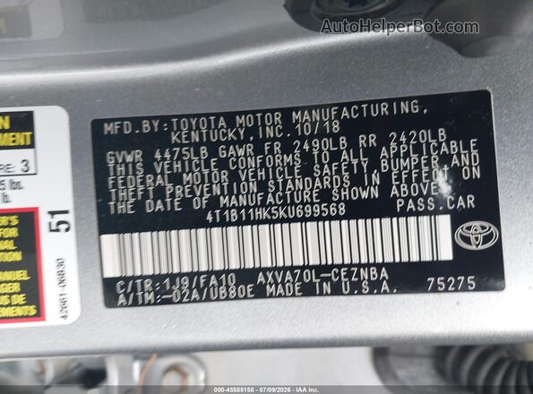 4T1B11HK5KU699568 2019 TOYOTA CAMRY Silver Widok komory silnika