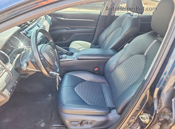 4T1B11HK5KU703389 2019 TOYOTA CAMRY Blue წინა სალონის ხედი
