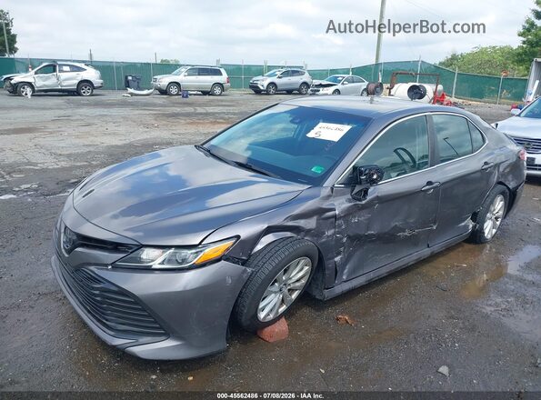 4T1B11HKXJU074372 2018 TOYOTA CAMRY Gray Vista tres cuartos delantera izquierda