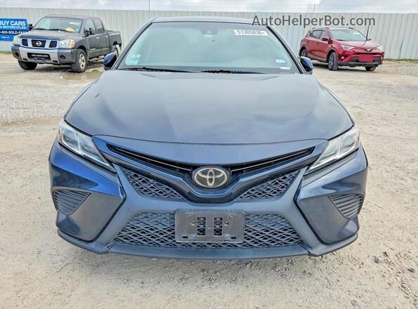 4T1B11HKXJU627621 2018 TOYOTA CAMRY Blue Front view