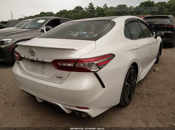 4T1B61HK2JU049189 2018 TOYOTA CAMRY White Tył prawy
