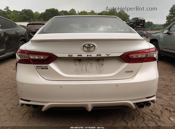 4T1B61HK2JU049189 2018 TOYOTA CAMRY White 