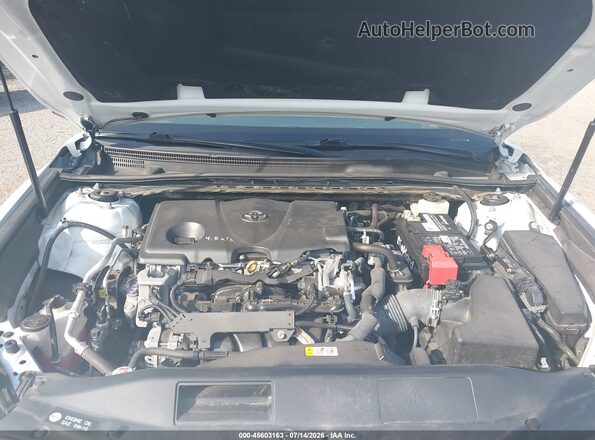 4T1B61HK5JU070232 2018 TOYOTA CAMRY White უკანა ხედი
