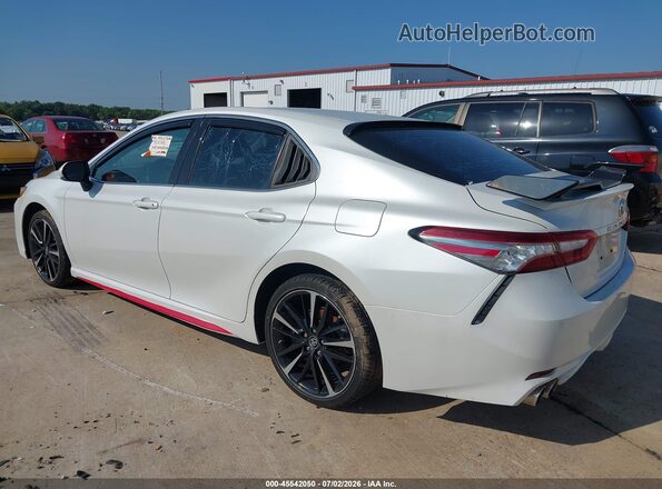 4T1B61HK5JU103553 2018 TOYOTA CAMRY White Rear left