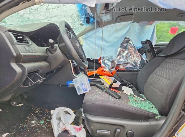 4T1BD1FK0HU205510 2017 TOYOTA CAMRY Black Front interior view