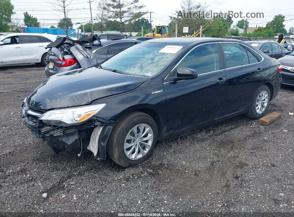 4T1BD1FK3HU226951 2017 TOYOTA CAMRY HYBRID Черный Передняя левая четверть
