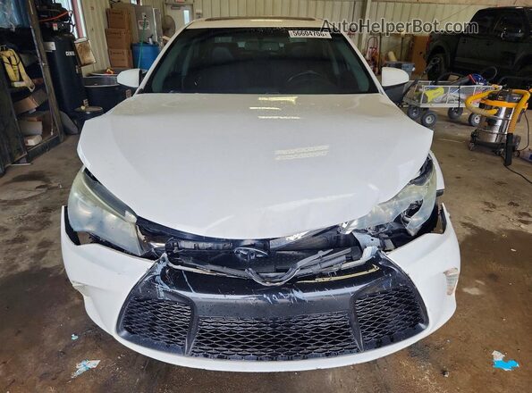 4T1BF1FK0GU153370 2016 TOYOTA CAMRY White Front view