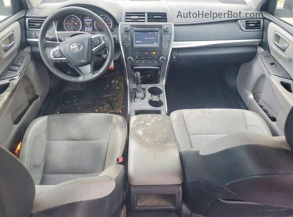 4T1BF1FK0GU167429 2016 TOYOTA CAMRY Серебряный Вид панели приборов