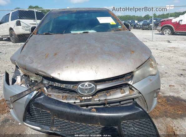 4T1BF1FK0GU516119 2016 TOYOTA CAMRY Silver Вид спереду