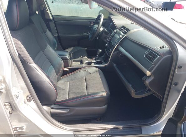 4T1BF1FK0GU516119 2016 TOYOTA CAMRY Silver Вид салону спереду