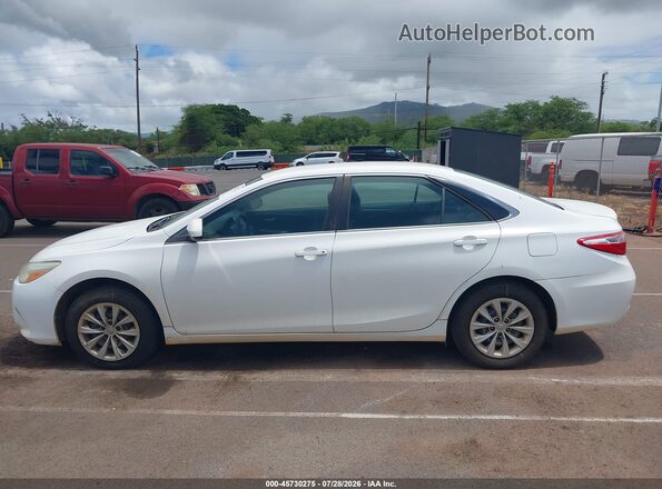 4T1BF1FK0GU529503 2016 TOYOTA CAMRY White Widok wnętrza 360 stopni