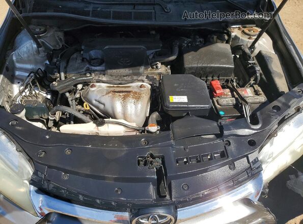 4T1BF1FK0GU607343 2016 TOYOTA CAMRY Silver Սալոնի հետևի տեսք