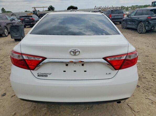 4T1BF1FK0HU300627 2017 TOYOTA CAMRY White Հետևի տեսք