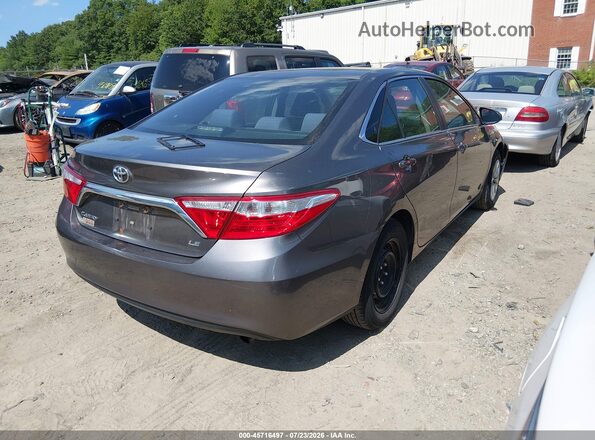 4T1BF1FK0HU445196 2017 TOYOTA CAMRY Серый Задняя правая четверть