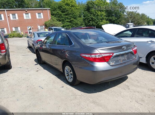 4T1BF1FK0HU445196 2017 TOYOTA CAMRY Серый Задняя левая четверть