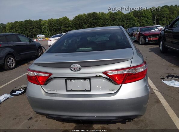 4T1BF1FK0HU633796 2017 TOYOTA CAMRY Silver 