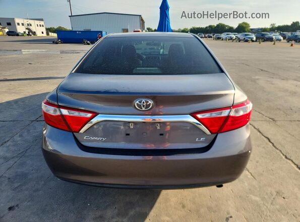 4T1BF1FK0HU670833 2017 TOYOTA CAMRY Gray Vista trasera