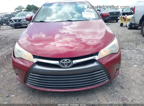 4T1BF1FK0HU681380 2017 TOYOTA CAMRY Red Widok zestawu wskaźników