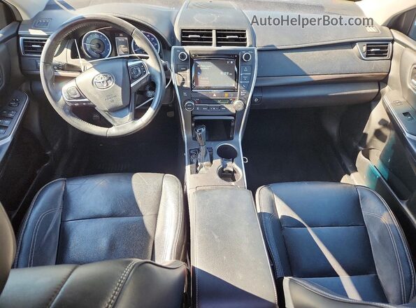 4T1BF1FK0HU713633 2017 TOYOTA CAMRY Бежевый Вид панели приборов