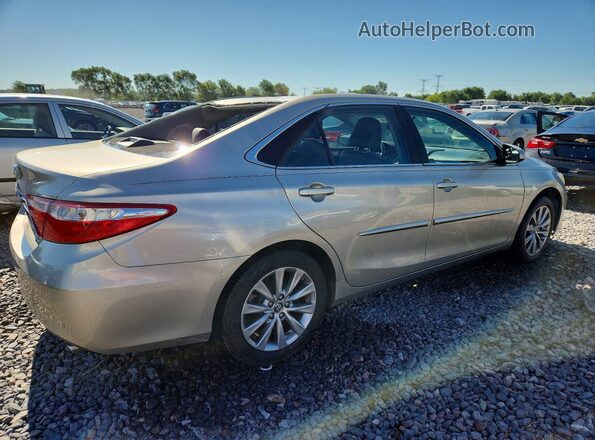 4T1BF1FK0HU713633 2017 TOYOTA CAMRY Бежевый Задняя правая четверть