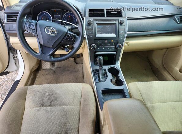 4T1BF1FK0HU730139 2017 TOYOTA CAMRY White Առջևի վահանակի տեսք