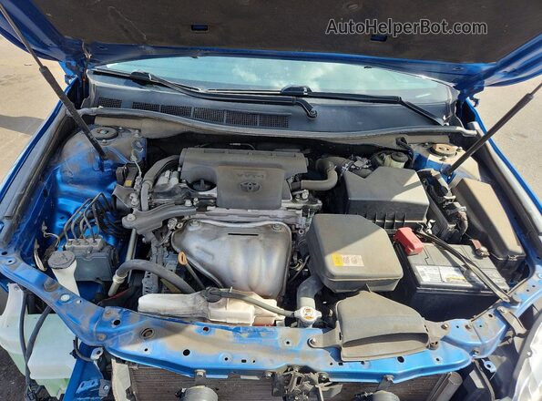 4T1BF1FK0HU802781 2017 TOYOTA CAMRY Blue Rear interior view