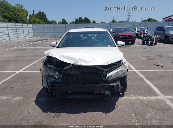 4T1BF1FK1GU136173 2016 TOYOTA CAMRY White Սալոնի հետևի տեսք