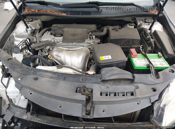 4T1BF1FK1GU614219 2016 TOYOTA CAMRY Silver Вид ззаду