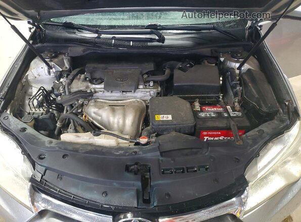 4T1BF1FK1HU688399 2017 TOYOTA CAMRY Silver Rear interior view