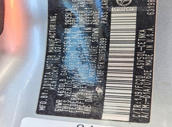 4T1BF1FK1HU758399 2017 TOYOTA CAMRY Silver Widok naklejki z numerem VIN