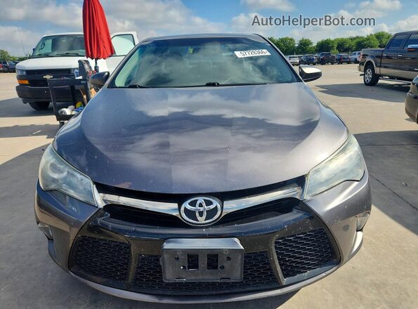 4T1BF1FK2GU143679 2016 TOYOTA CAMRY Gray Դիմացի տեսք