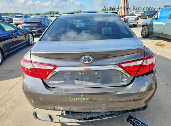 4T1BF1FK2GU143679 2016 TOYOTA CAMRY Gray Հետևի տեսք