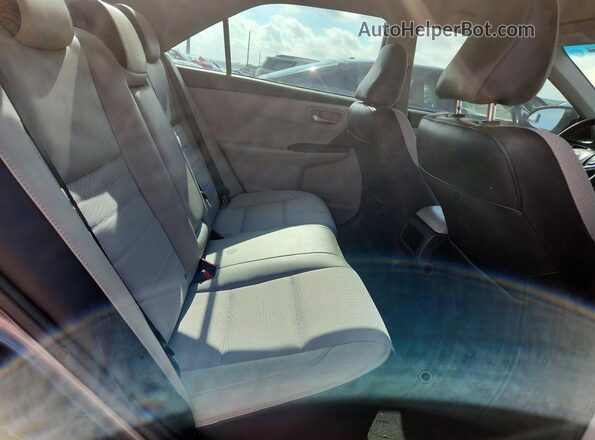 4T1BF1FK2GU143679 2016 TOYOTA CAMRY Gray Հետևի նստատեղերի տեսք