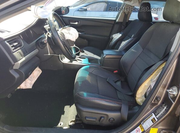 4T1BF1FK2GU150941 2016 TOYOTA CAMRY Charcoal Вид салону спереду