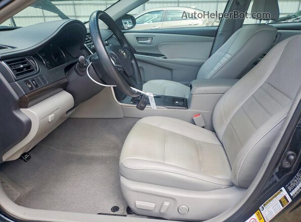 4T1BF1FK2GU516736 2016 TOYOTA CAMRY Blue Вид салону спереду