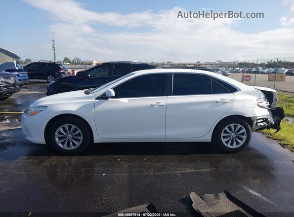 4T1BF1FK2GU606016 2016 TOYOTA CAMRY White Widok wnętrza 360 stopni