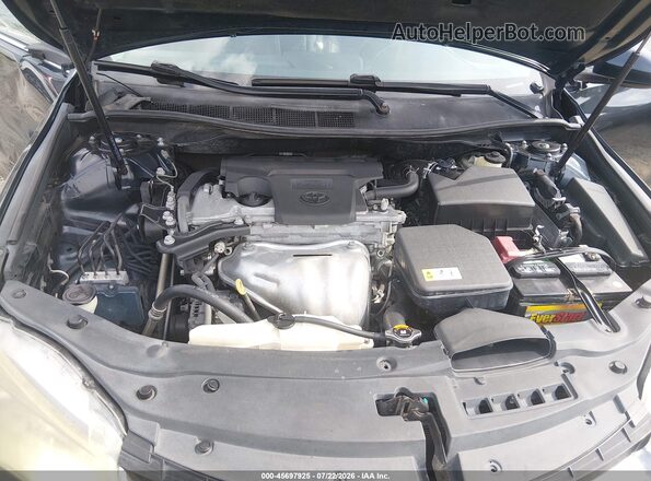 4T1BF1FK2HU276587 2017 TOYOTA CAMRY Gray Widok z tyłu