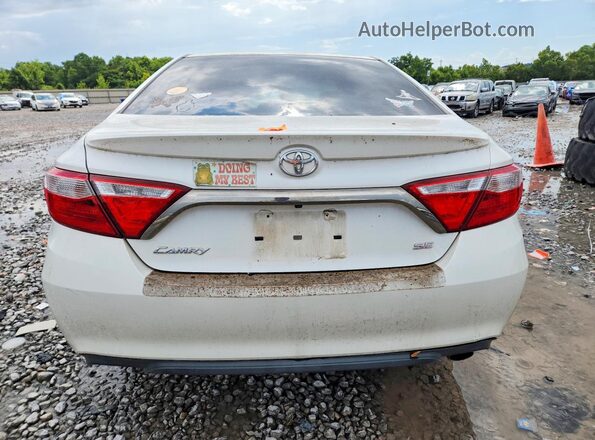 4T1BF1FK2HU320345 2017 TOYOTA CAMRY White Հետևի տեսք