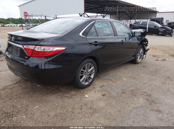 4T1BF1FK2HU451209 2017 TOYOTA CAMRY Black Trasero derecho