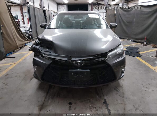 4T1BF1FK2HU620466 2017 TOYOTA CAMRY Gray Vista interior trasera