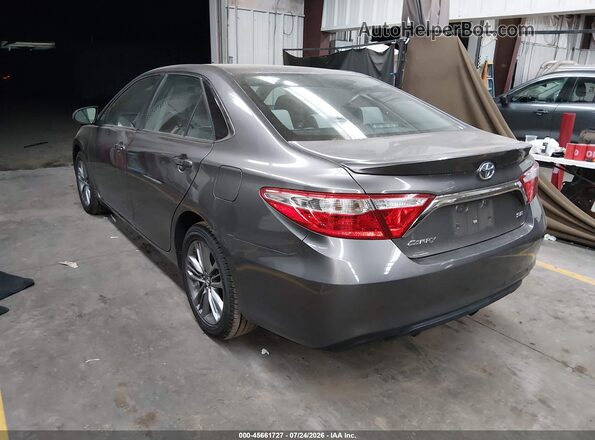 4T1BF1FK2HU620466 2017 TOYOTA CAMRY Gray Trasero izquierdo
