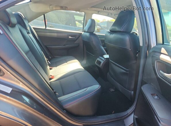 4T1BF1FK2HU627546 2017 TOYOTA CAMRY Gray Հետևի նստատեղերի տեսք