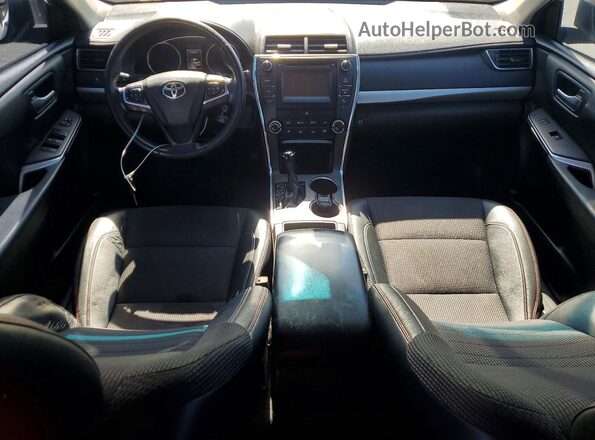 4T1BF1FK2HU660241 2017 TOYOTA CAMRY Silver Առջևի վահանակի տեսք